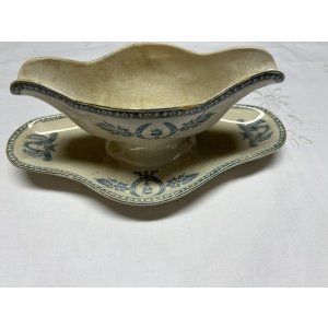 ancienne-sauciere-faience-Givors-Wagram