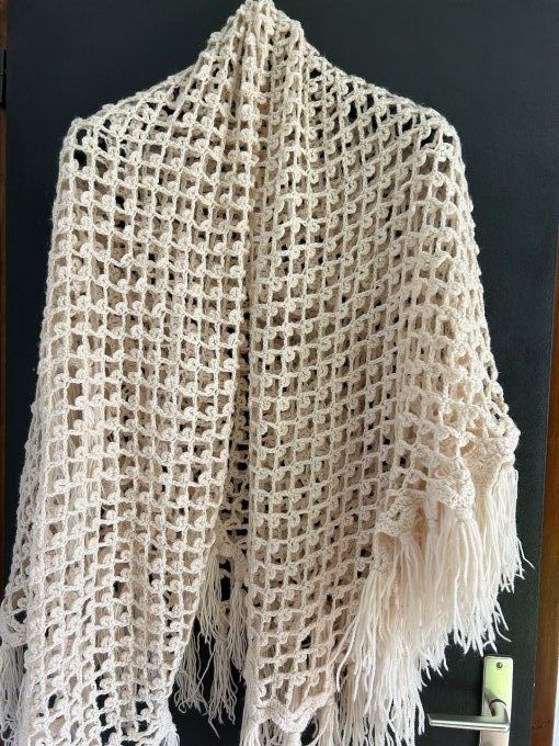 Grand Poncho à franges vintage fait à la main au crochet